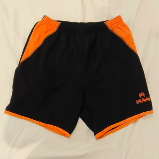 9 Equipaciones de Fútbol Naranja con portero