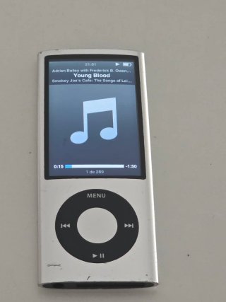 Apple iPod Nano 5ª Gen A1320 Plata