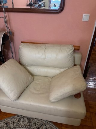 Conjunto Sofás 2+1+1 Pele/Madeira Bege