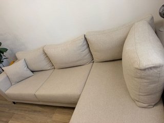 Sofá chaiselongue beige tela