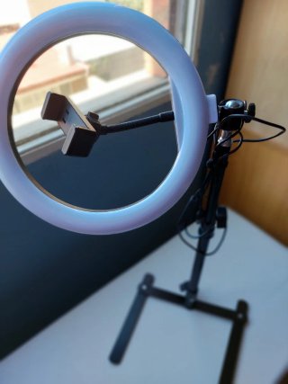 Aro LED con trípode de mesa
