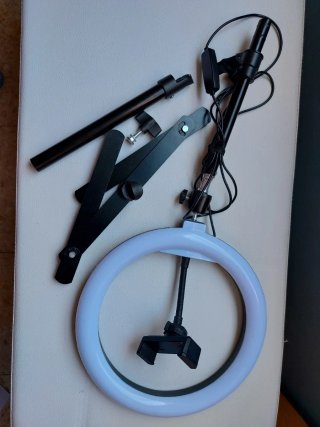 Aro LED con trípode de mesa