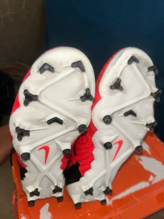 Botas de fútbol Nike Talla 41 Rojas y Negras