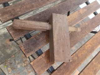Herramienta de madera antigua