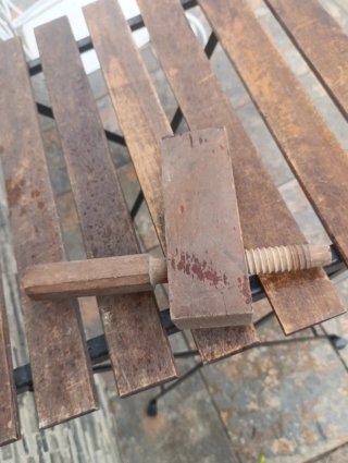 Herramienta de madera antigua