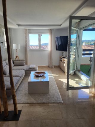 Mesa de centro blanca de madera