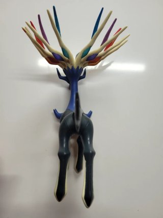 Figura Pokémon Xerneas Mega de Tommy
