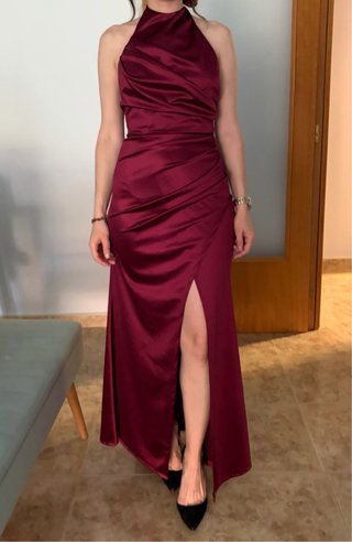 Vestido largo burdeos para boda