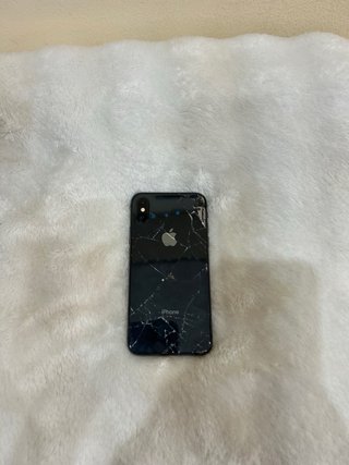 iPhone XS Space Gray con trasera rota