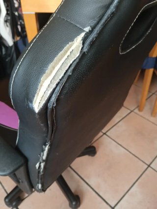 Silla de oficina ergonómica negra y rosa