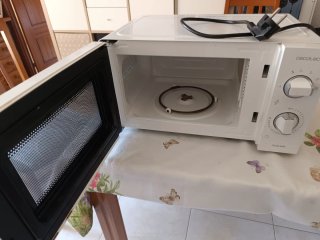Microondas blanco