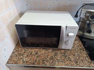 Microondas blanco