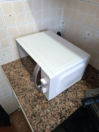 Microondas blanco