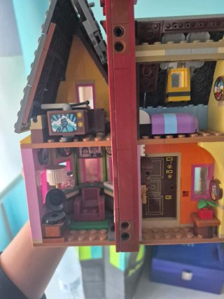 Casa Lego Up con figuras y globos