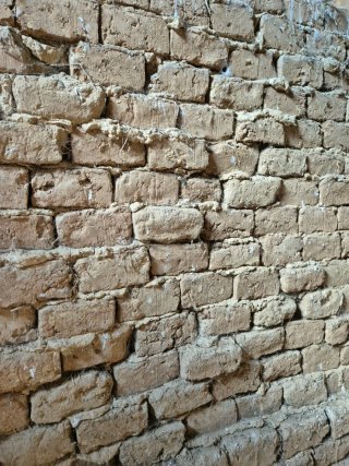 Ladrillos de adobe antiguos