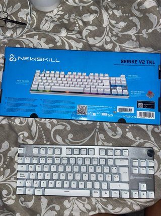 Teclado Mecánico Newskill Serike V2