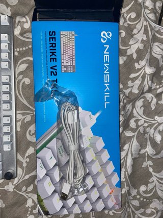Teclado Mecánico Newskill Serike V2