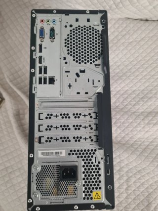 Ordenador Lenovo sobremesa Negro