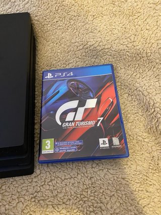 PS4 Pro Negra + Gran Turismo 7