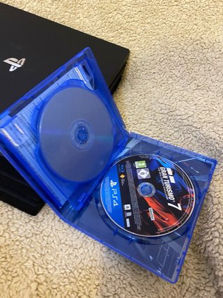 PS4 Pro Negra + Gran Turismo 7