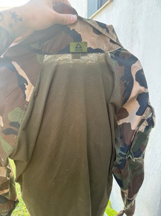 Traje Delta Tactics Woodland Talla XL Airsoft