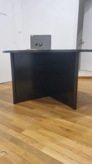 Mesa redonda de madera