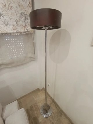 Lámpara de pie moderna metal y madera