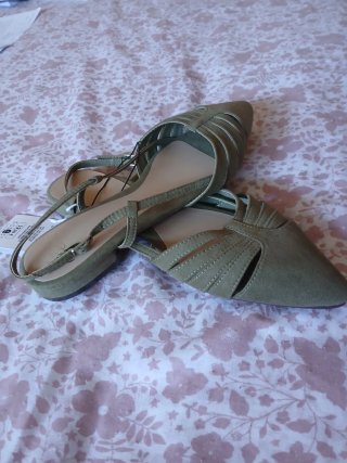 Zapatos planos Nuevos con etiqueta