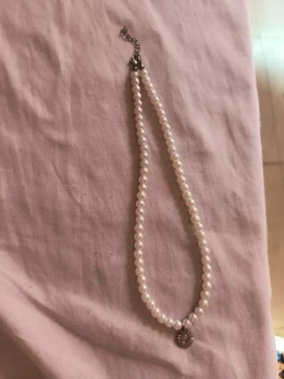 Collar de perlas con colgante