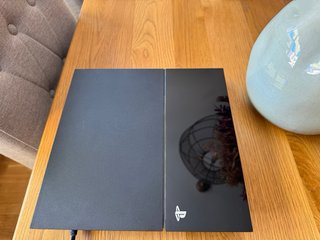 PS4 (PlayStation 4) 500GB + 2 Mandos