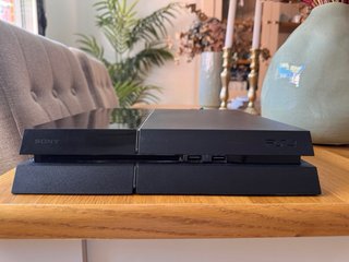 PS4 (PlayStation 4) 500GB + 2 Mandos