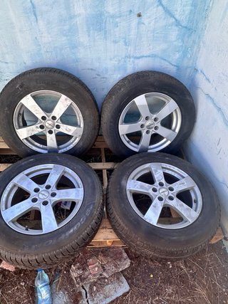 Llantas 17 225/65R17 Toyota