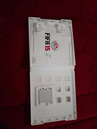 Set 2 Giochi Nintendo 3DS: FIFA 15 e LEGO Marvel