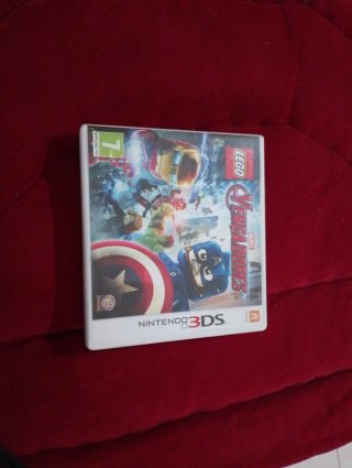 Set 2 Giochi Nintendo 3DS: FIFA 15 e LEGO Marvel