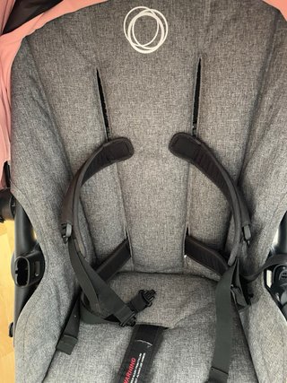 Bugaboo Fox 2  completo ( capazo-silla)+ 3 capotas
