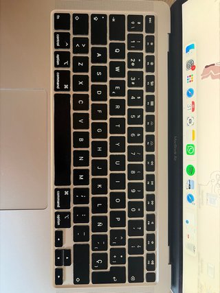 Macbook Air 2020 plata.