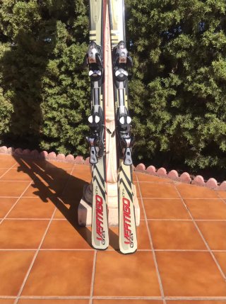 Equipo Esquí Volkl Vertigo con botas y bastones