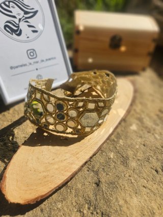 Gargantilla choker dorada con espejos