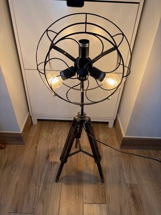 Lampada da terra vintage ventilatore in metallo e legno