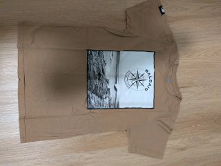 Camiseta TEIRON BALDAIO marrón con brújula