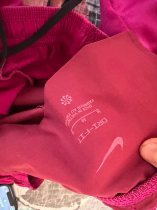 Conjunto Deportivo Nike Rosa y Rojo