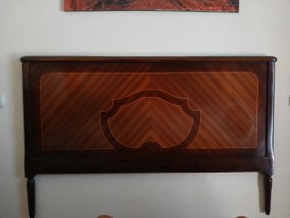 Cabecero antiguo madera y marquetería