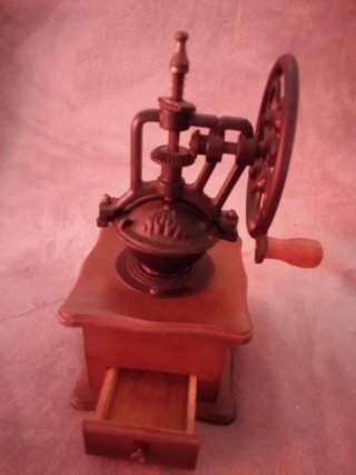 Molinillo de café antiguo madera