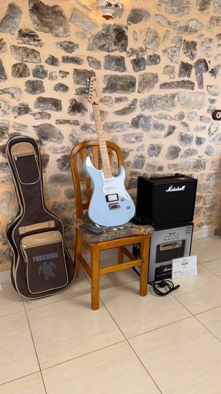 Yamaha Pacifica 112V Ice Blue Guitarra Eléctrica