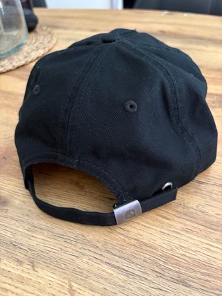 Gorra Carhartt Plana Negra y Marrón