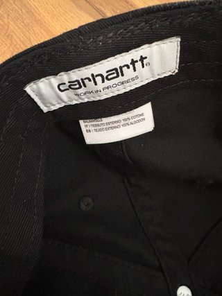 Gorra Carhartt Plana Negra y Marrón