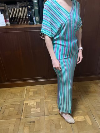 Conjunto de rayas verde y morado