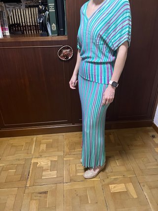 Conjunto de rayas verde y morado