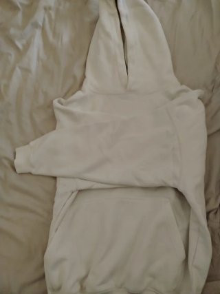 Sudadera con capucha blanca y logo