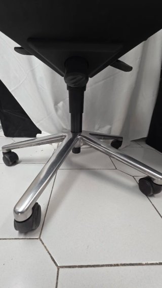 Silla de oficina con diseño a cuadros